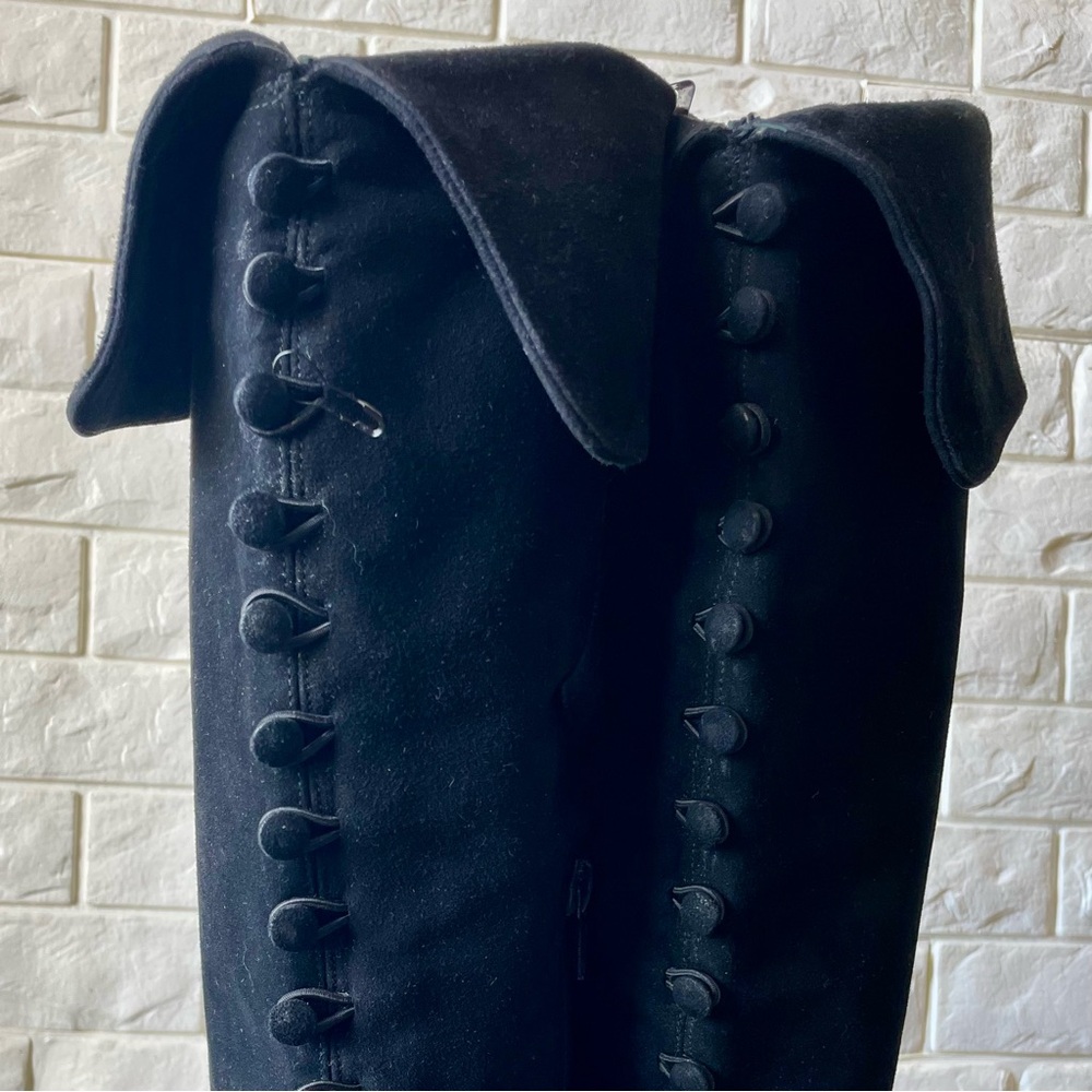 Stuart Weitzman Black Suede Button Down Cuffed Knee-High Heeled Boots Size 8.5 - Picture 12 of 16